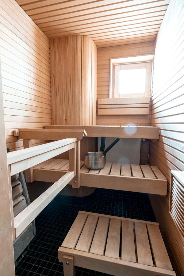 2Ndhomes Stylish 1Br Home With Balcony And Sauna In Kamppi Center เฮลซิงกิ ภายนอก รูปภาพ