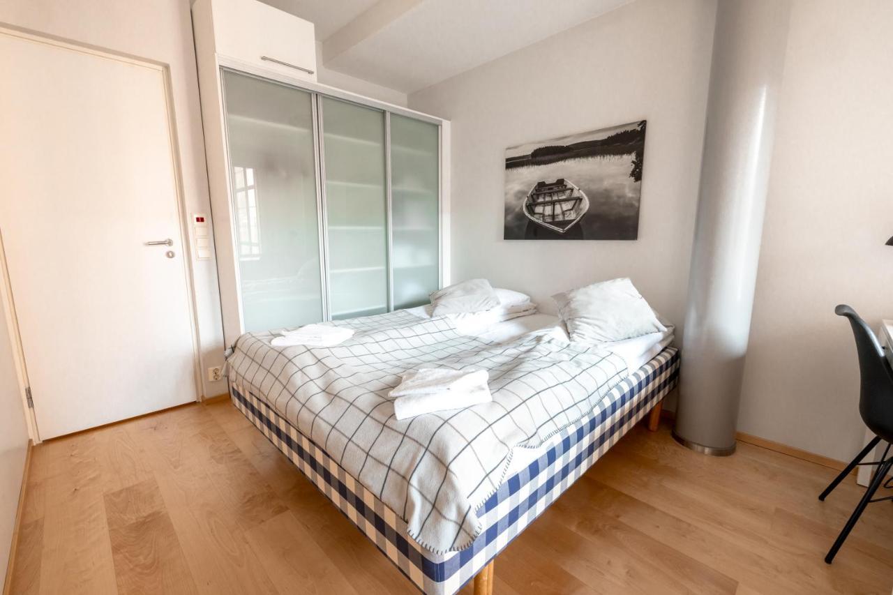 2Ndhomes Stylish 1Br Home With Balcony And Sauna In Kamppi Center เฮลซิงกิ ภายนอก รูปภาพ